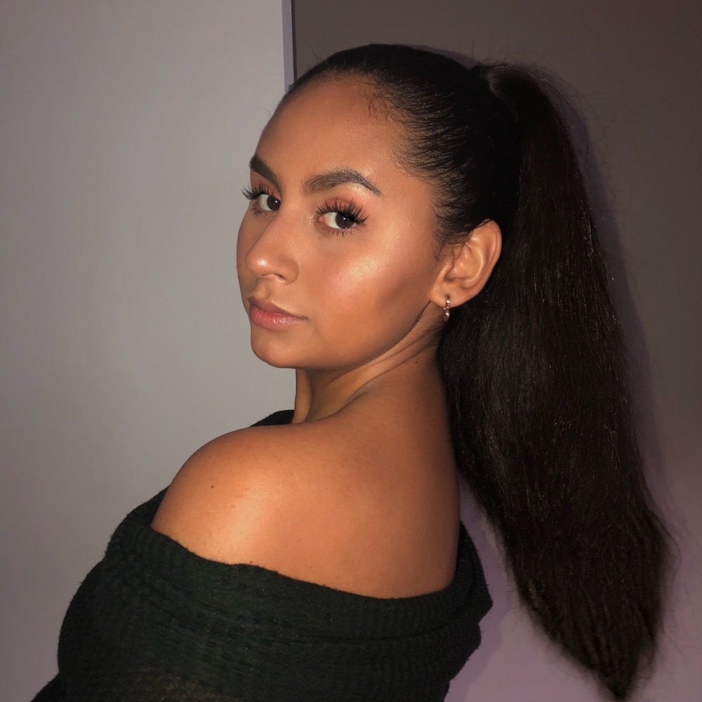 Meet your Posher, Nayeli